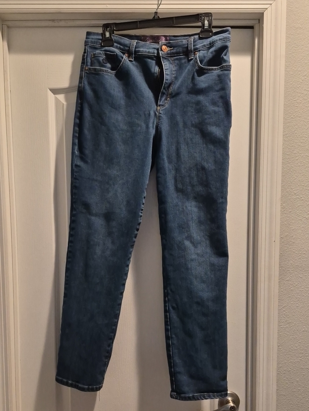 Gloria Vanderbilt Straight Leg Dark Blue Denim Jeans